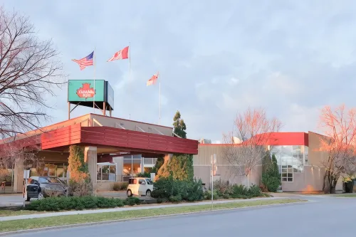 Canad Inns Destination Centre Windsor Park - Swimmingpools