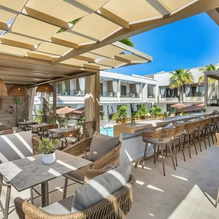 Pefki Deluxe Residences - Adults Only 16Plus