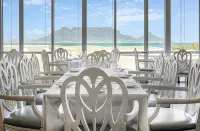 Dolphin Beach Hotel Self Catering Apartments Hotels in Bloubergstrand