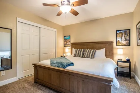 Fantastic Views w/ Hottub,  Firepit & Horseshoes