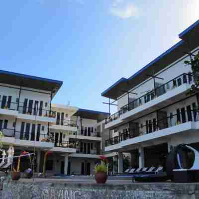 由Cocotel運營的阿尼努安海灘度假村日落 Hotel Exterior