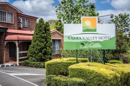 Yarra Valley Motel Отели в г. Йеринг