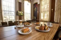 Plaza Camelinas Hotel - Desayuno