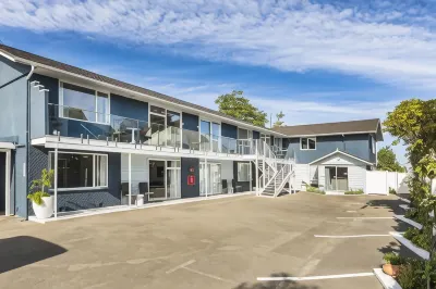 The Adelphi Hotels in Merivale