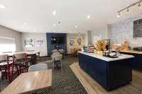 AmericInn by Wyndham Duluth - Bữa sáng