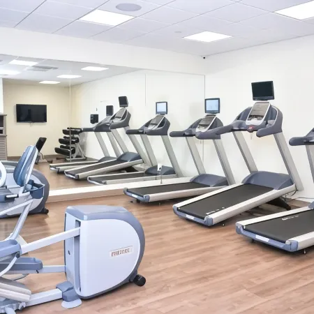Holiday Inn Express & Suites BENSENVILLE - O'HARE by IHG