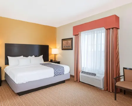 La Quinta Inn & Suites by Wyndham Stillwater-University Area Hotels in Payne County