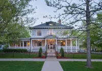 Edwards House Hotels near Center for Fine Art Photography - Administrative offices