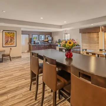 Landmark Suites - Williston