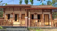 Berliant Homestay Hotels near Gunung Ijen