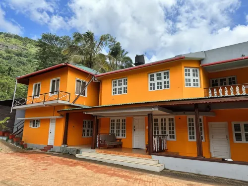 Sherlocks Jungle Retreat - Coorg 날케리 포레스트 호텔