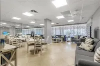 Upscale condo steps from gorgeous Vanderbilt beach