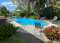 Colonial House Motel - Pools