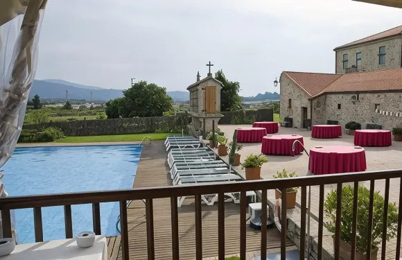 拉斯託弗德莊園酒店 - 德孔波斯特拉旅館