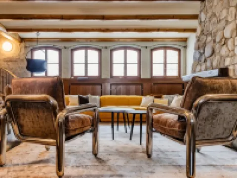 ホテル ベルギディル - ライダーズ ヘイブン アンデルマットのホテル