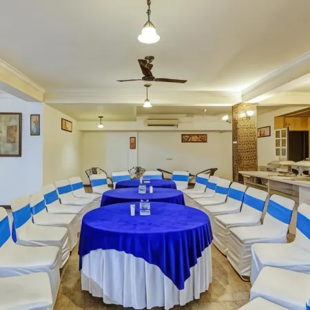 Blue Moon Residency Hotel & Restaurant