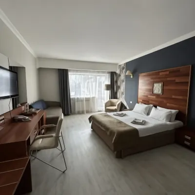 Malikon Park Hotel Hotel dekat The Cell of St. Pavel