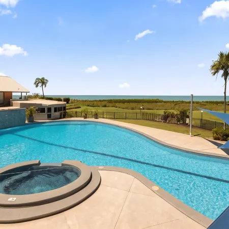 Moonlight Bay Suites