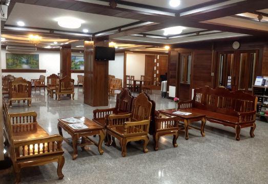 리버프론트 호텔 묵다한