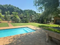 Manor Hills Guest Lodge