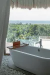 Bohol Coastal View Hotel - Hot Tub