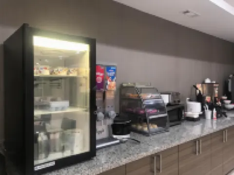 Catoosa Inn & Suites