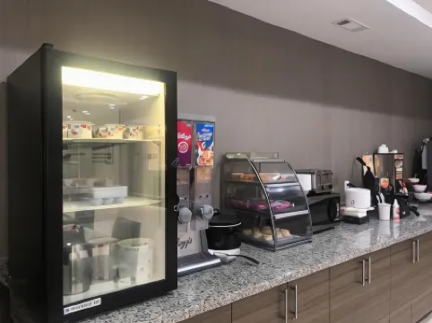 Catoosa Inn & Suites