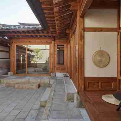 Luxury High-End Bukchon Hanokhotel Nostalgia Hotel Exterior