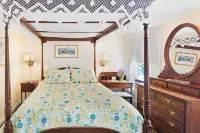 The Lightkeeper’s Inn - Parking