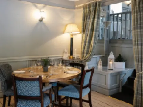 科寧厄姆阿姆斯酒店 米斯郡酒店