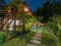 Tahlia's Villa Hotels in Tanjung