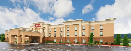 Hampton Inn & Suites Lamar Отели в г. Ховард