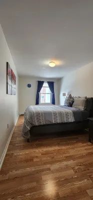 Stylish 2BR Retreat Steps from Thayer gate FREE private parking/WiFi