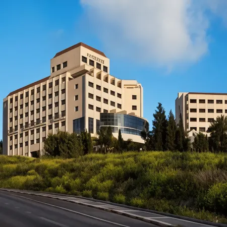 Ramada Olivie Nazareth