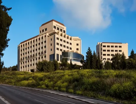 Ramada Olivie Nazareth Отели в г. Nazareth-Tir'an Mountains