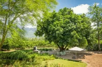 Francines Farmhouse & Venue