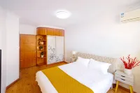 Jun Sao Zhi Jia International Coastal Baths Large Three-Bedroom Two-Bath Apartment (Huanhai Road)