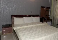 Goldenland Hotels - Executive  호텔