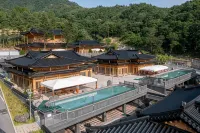 Sangju Cheonghwasan Hanok Pool Villa Pension