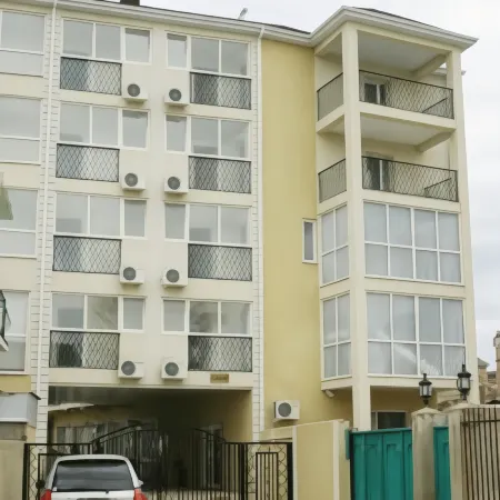 Галотель Отели рядом с достопримечательностью «Flipper Diving Club»