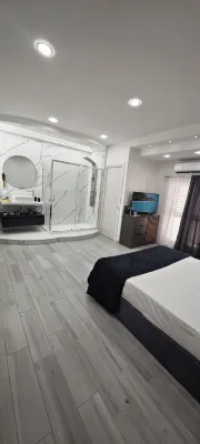 Cozy rooms with all amenities. Made with a unique design Hotel a Mirabella Imbaccari