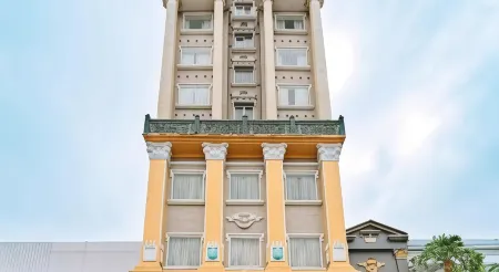 Classic Hoang Long Hotel