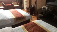 Yinjiang Famous City Hotel - parkir