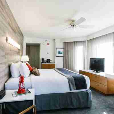 Elk + Avenue Hotel Rooms