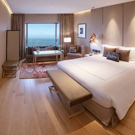 Taj Lands End