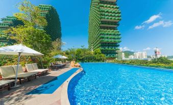 Big tree holiday hotel(Sanya Beauty Crown store)