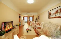 Coast Holiday Apartment - شرفة