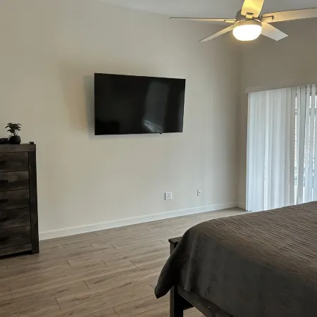 Walking distance to Stagecoach and Coachella Valley Music Festival.