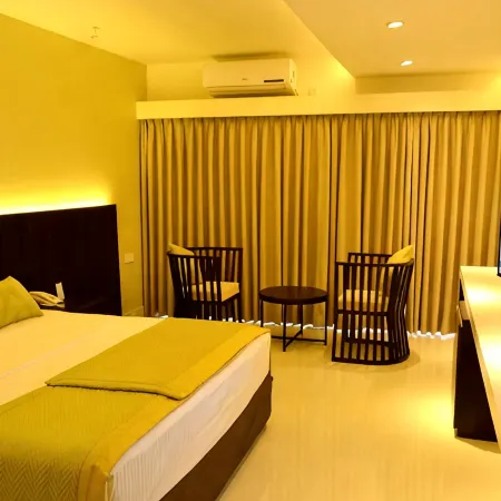 KYNROCK Airport Hotel