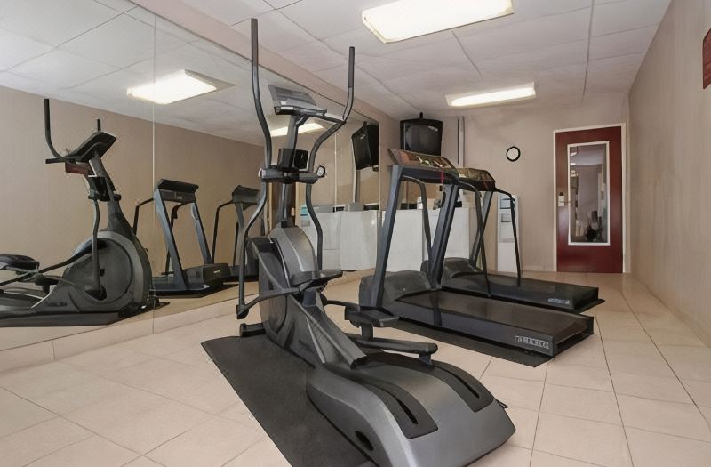 Comfort Suites Hanes Mall photo 3